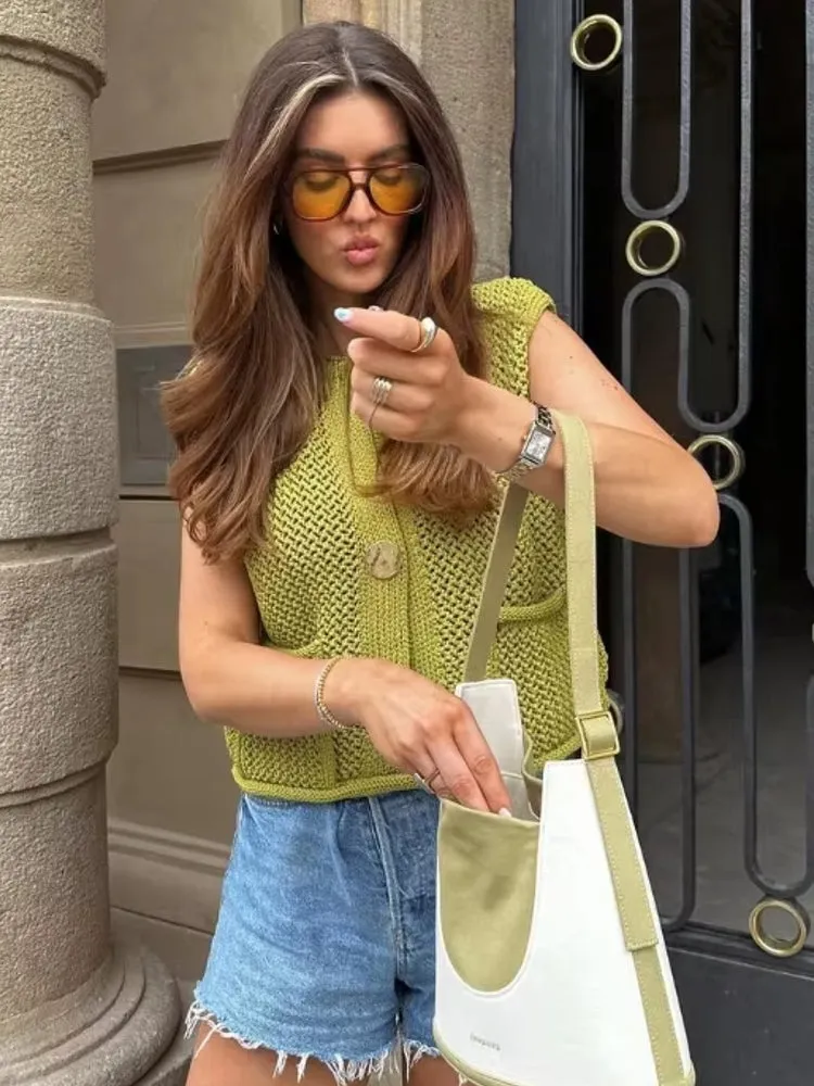 Green Round Neck Women Knitted Vest