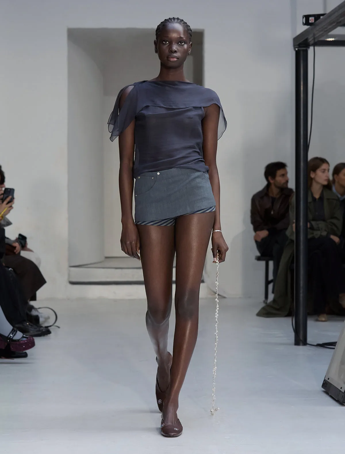 no 2406 / Agnes