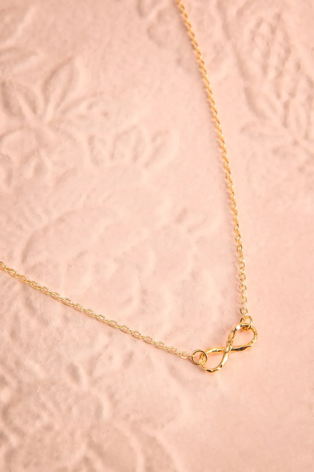 Omega | Infinity Pendent Gold Necklac