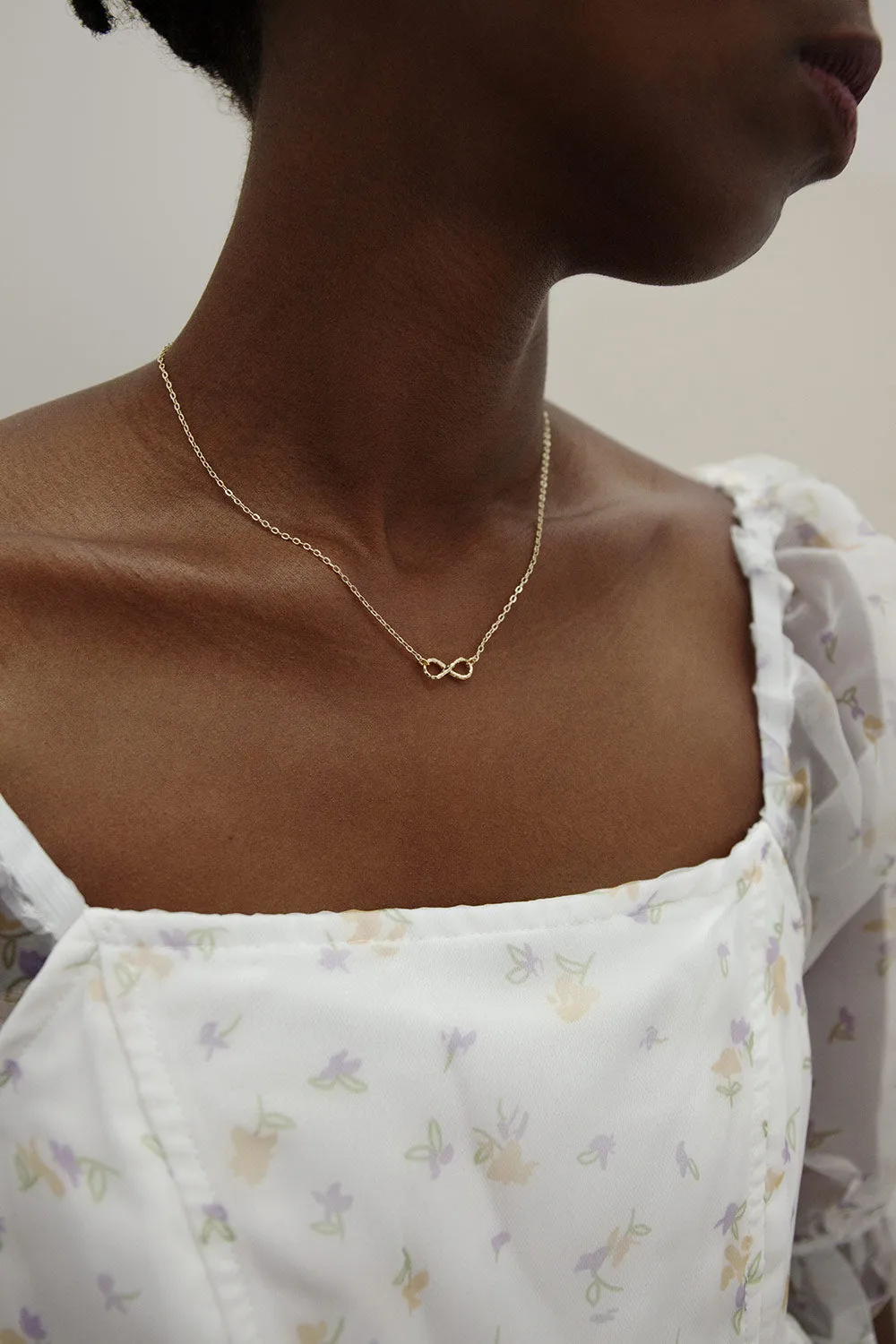 Omega | Infinity Pendent Gold Necklac