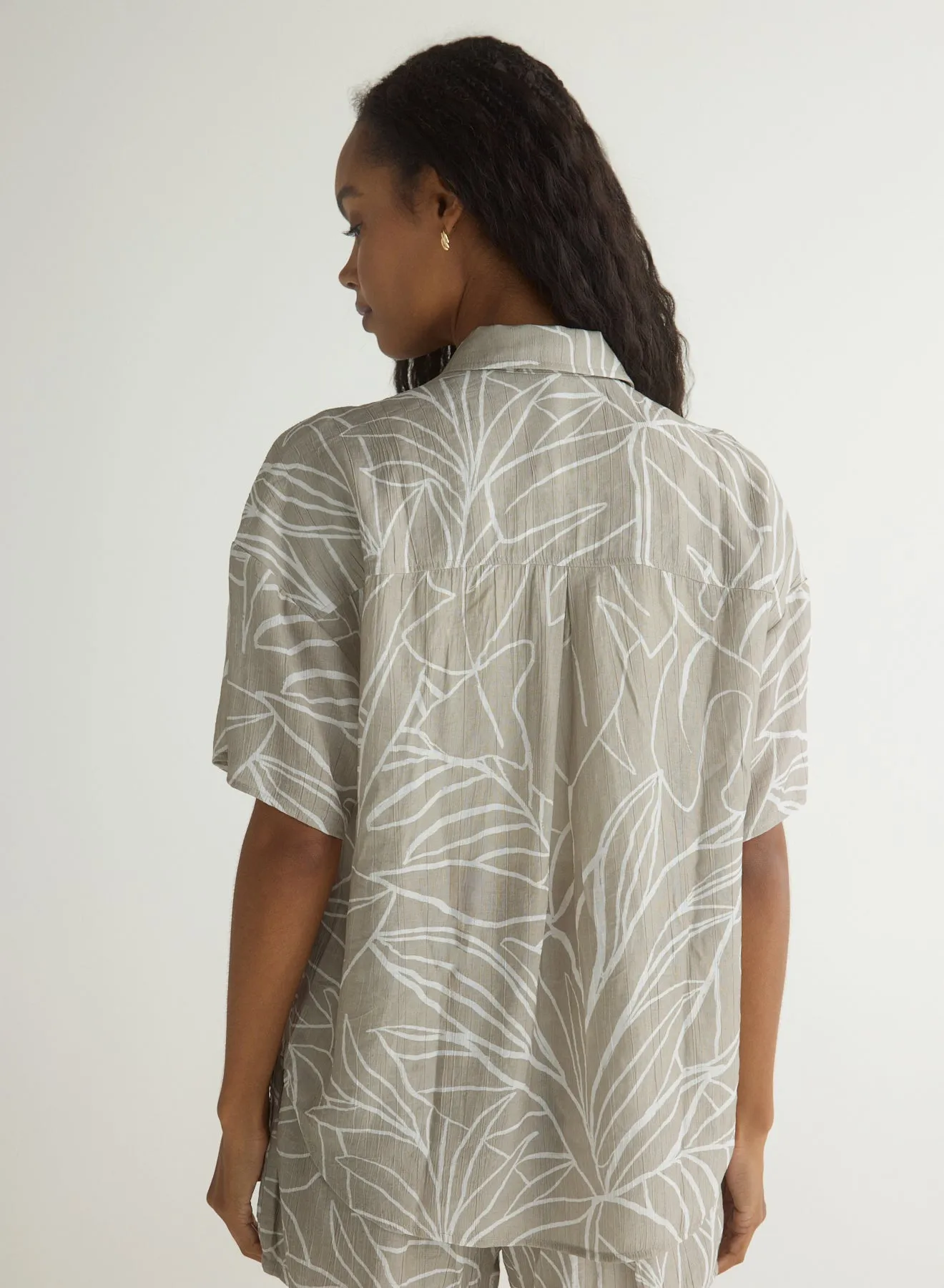 Oversized Short Sleeve Shirt - Tropical Print