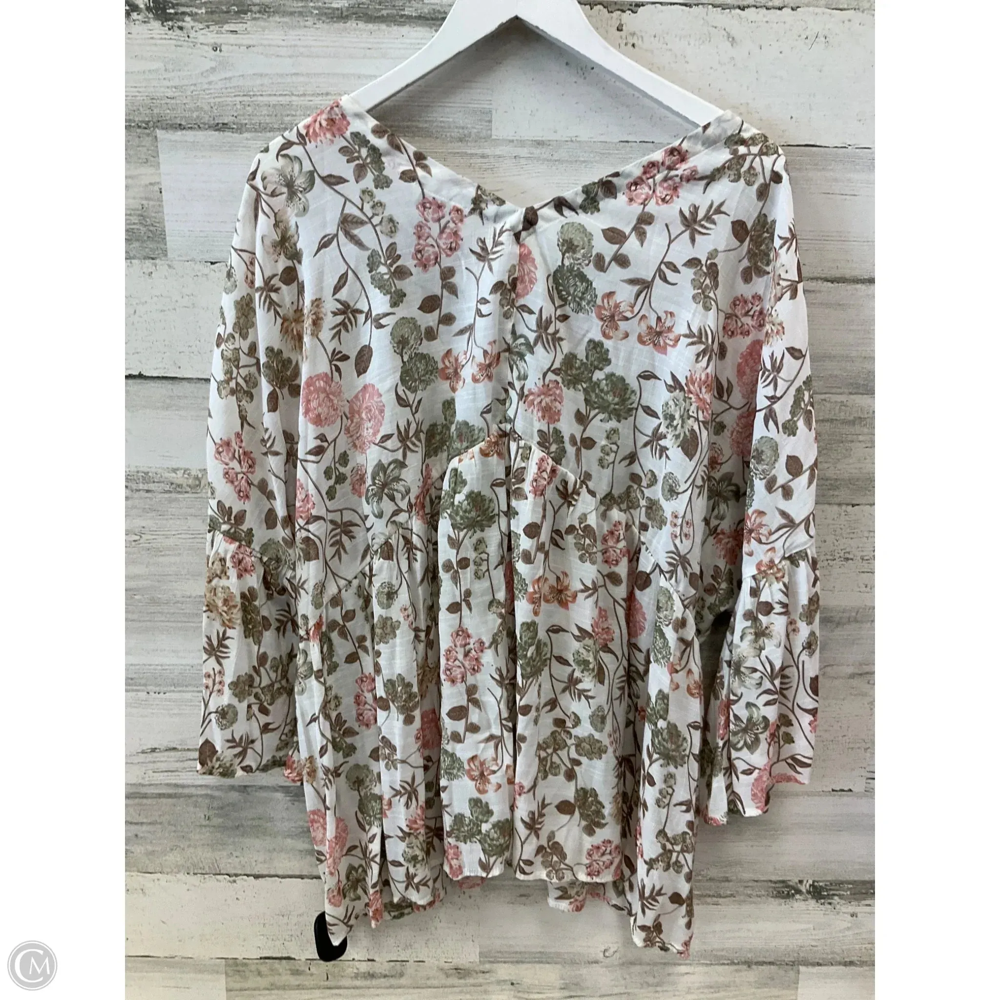 Top Short Sleeve By Cato In Cream, Size: 3x