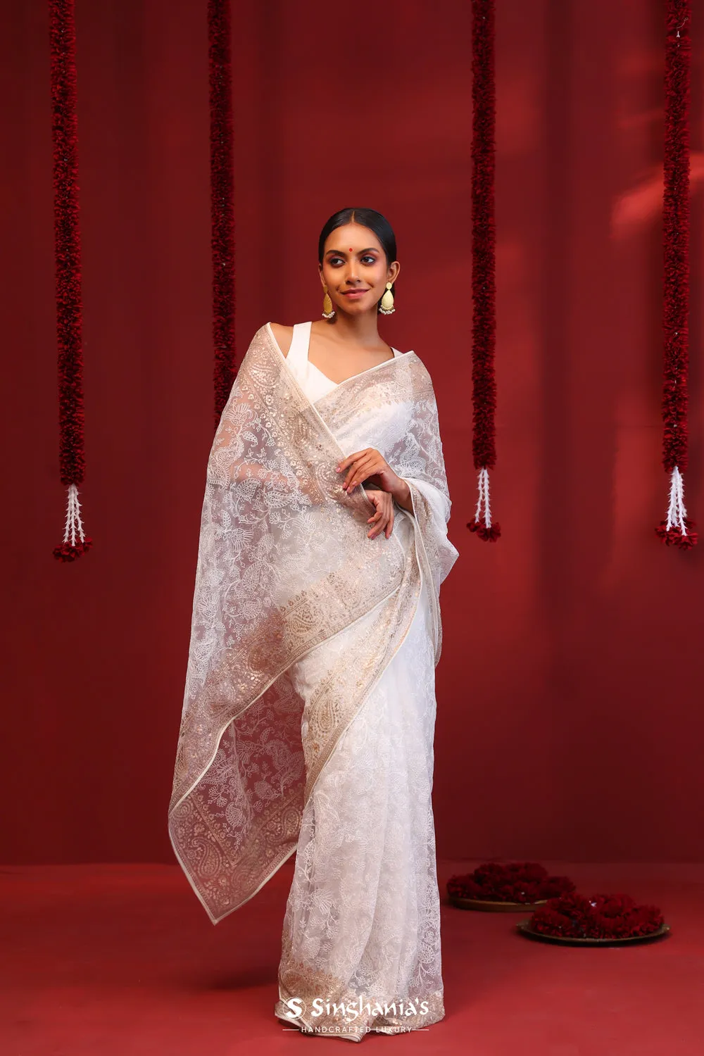 Vista White Net Saree With Thtreadwork Embroidery