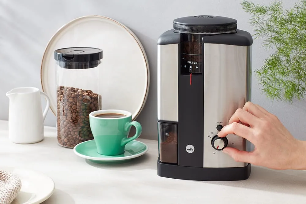 Wilfa Svart Coffee Grinder (Silver)   Hario Drip Kettle Air