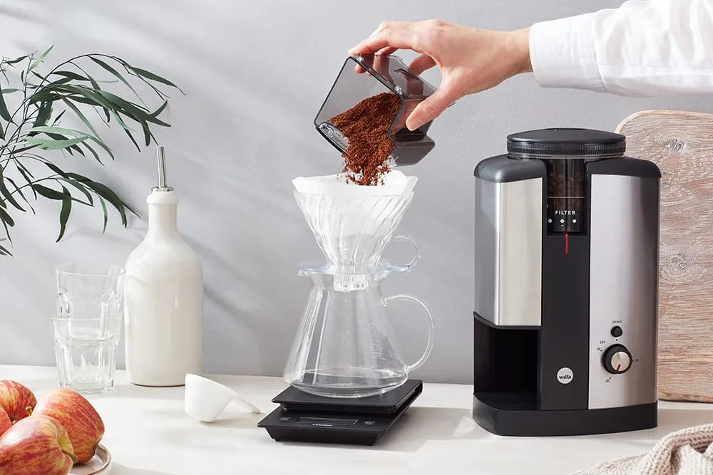 Wilfa Svart Coffee Grinder (Silver)   Hario Drip Kettle Air