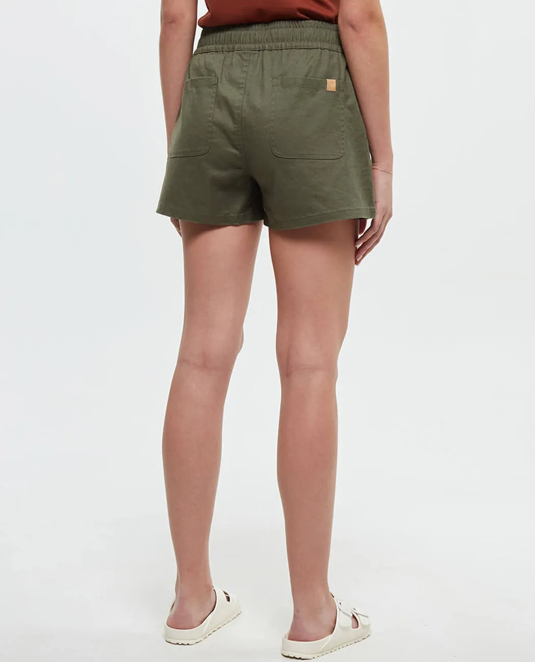 Women Cotton Regular Fit Solid Shorts